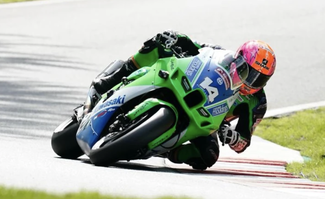 Bsb Oult Jackson Sprints To Win After Two Red Flags Visordown